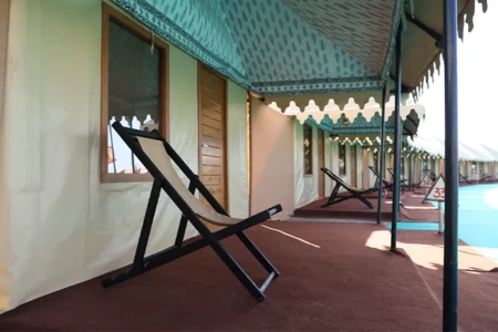 Deluxe-AC-Swiss-Tents-1-D